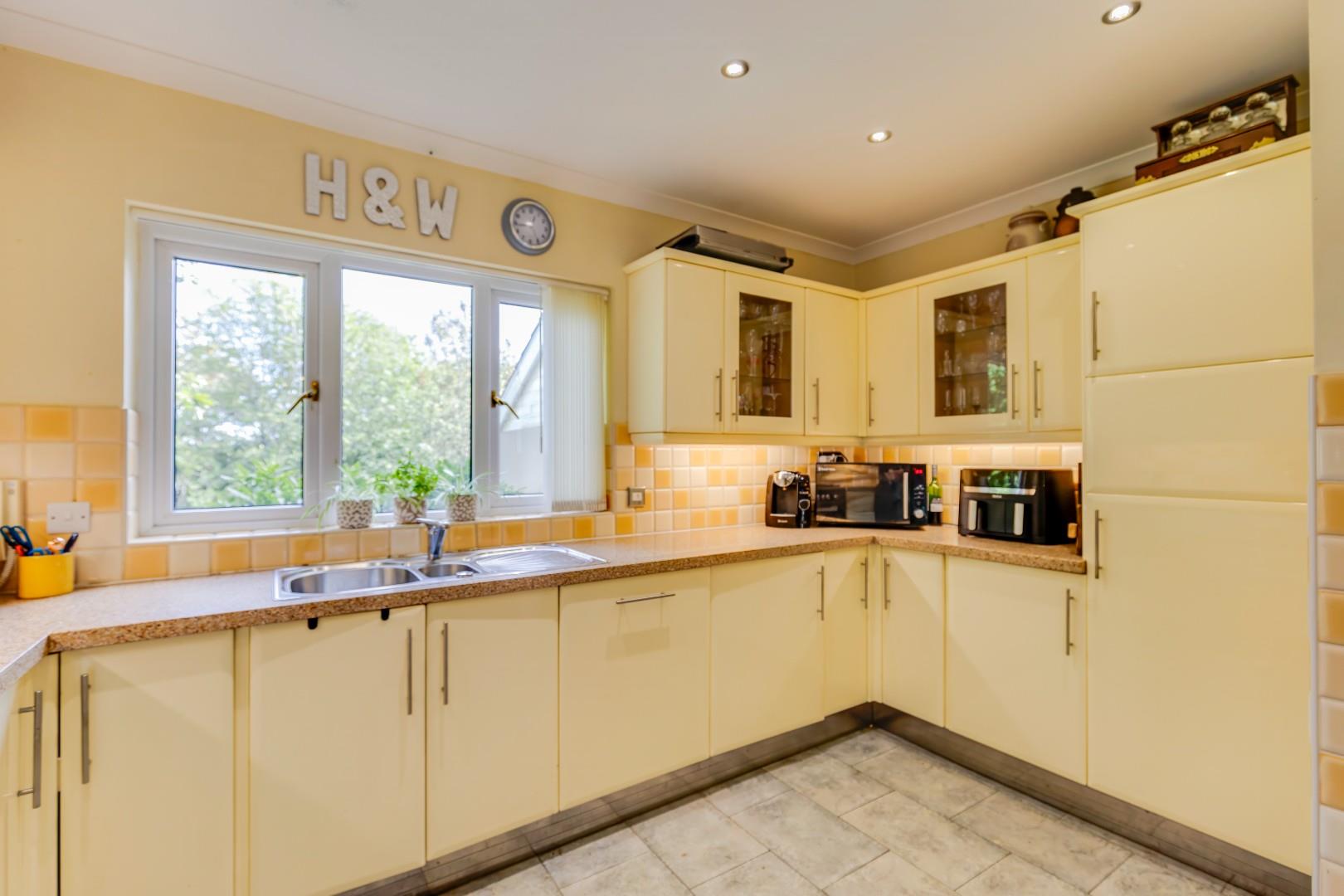 White Lodge, Mill Road, Dinas Powys, CF64 4BT
